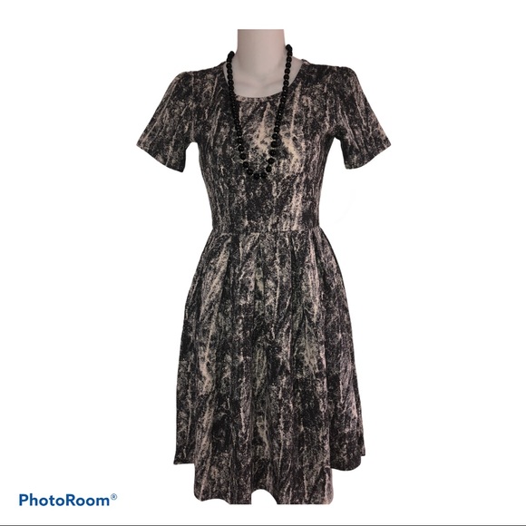 LuLaRoe Dresses & Skirts - NWT LuLaRoe Amelia Pleated Dress with Zipper